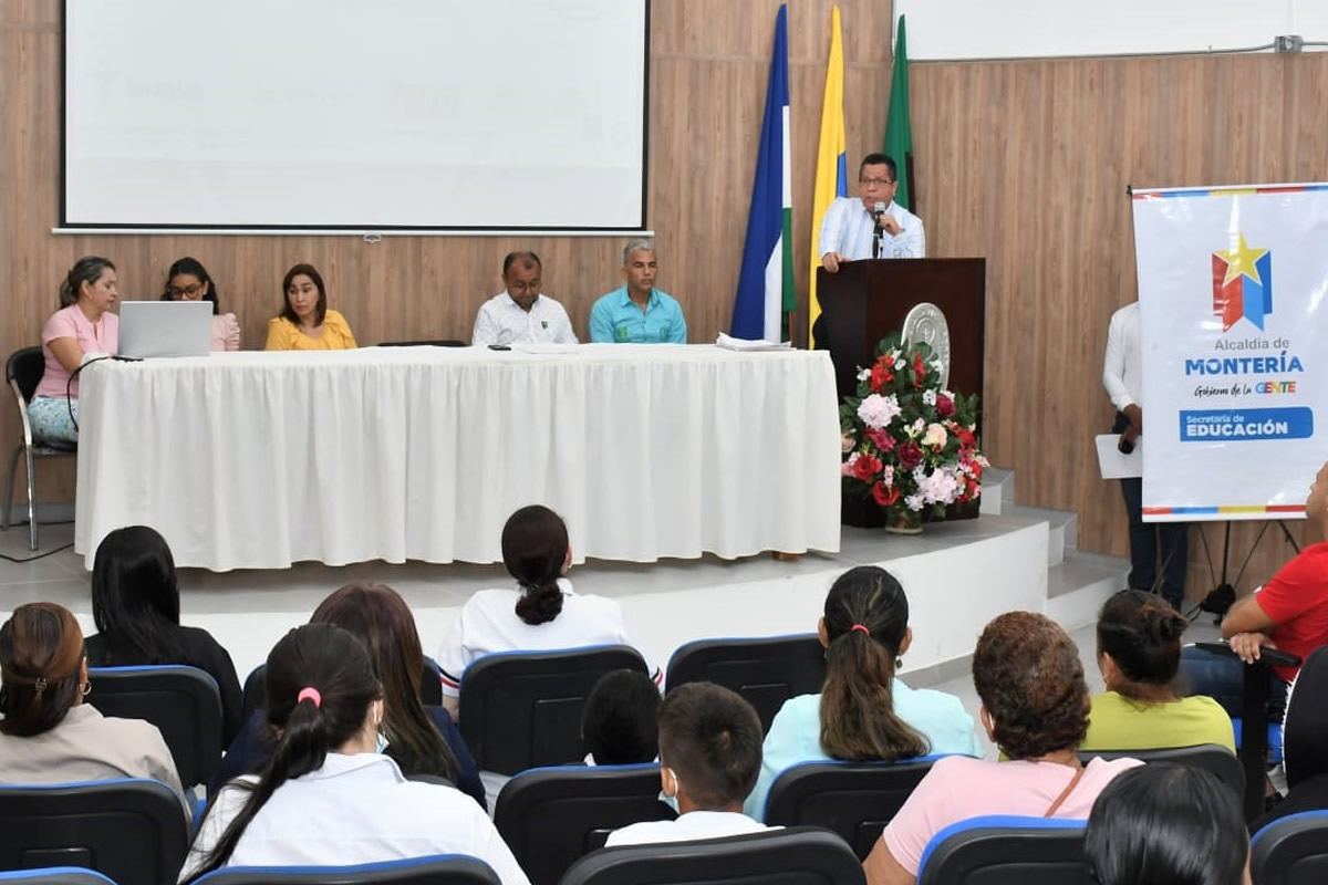 El proyecto fue presentado ante la comunidad beneficiada, en el auditorio de la biblioteca central Misal Díaz Urzola.