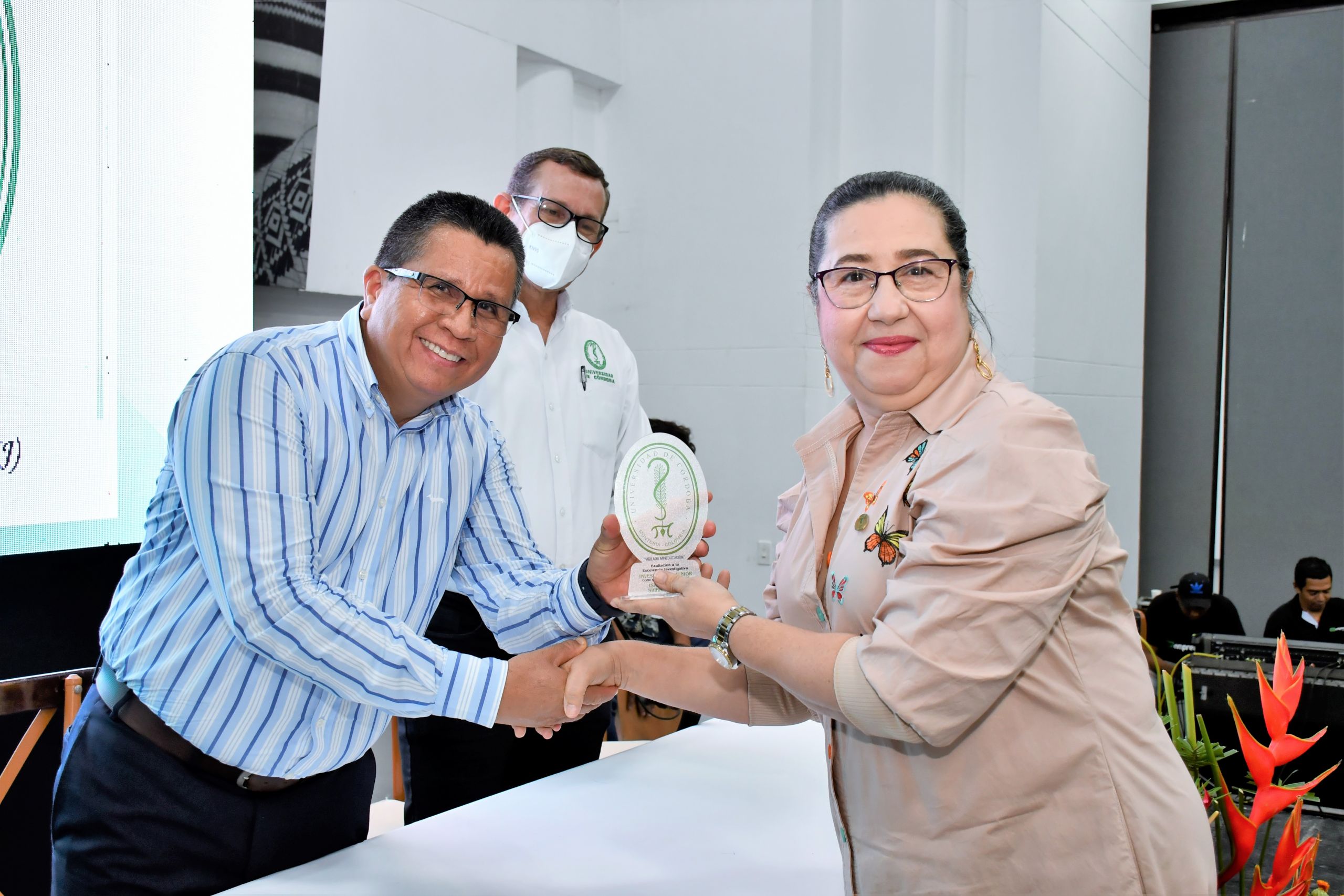 Exaltación docentes investigadores de Unicórdoba
