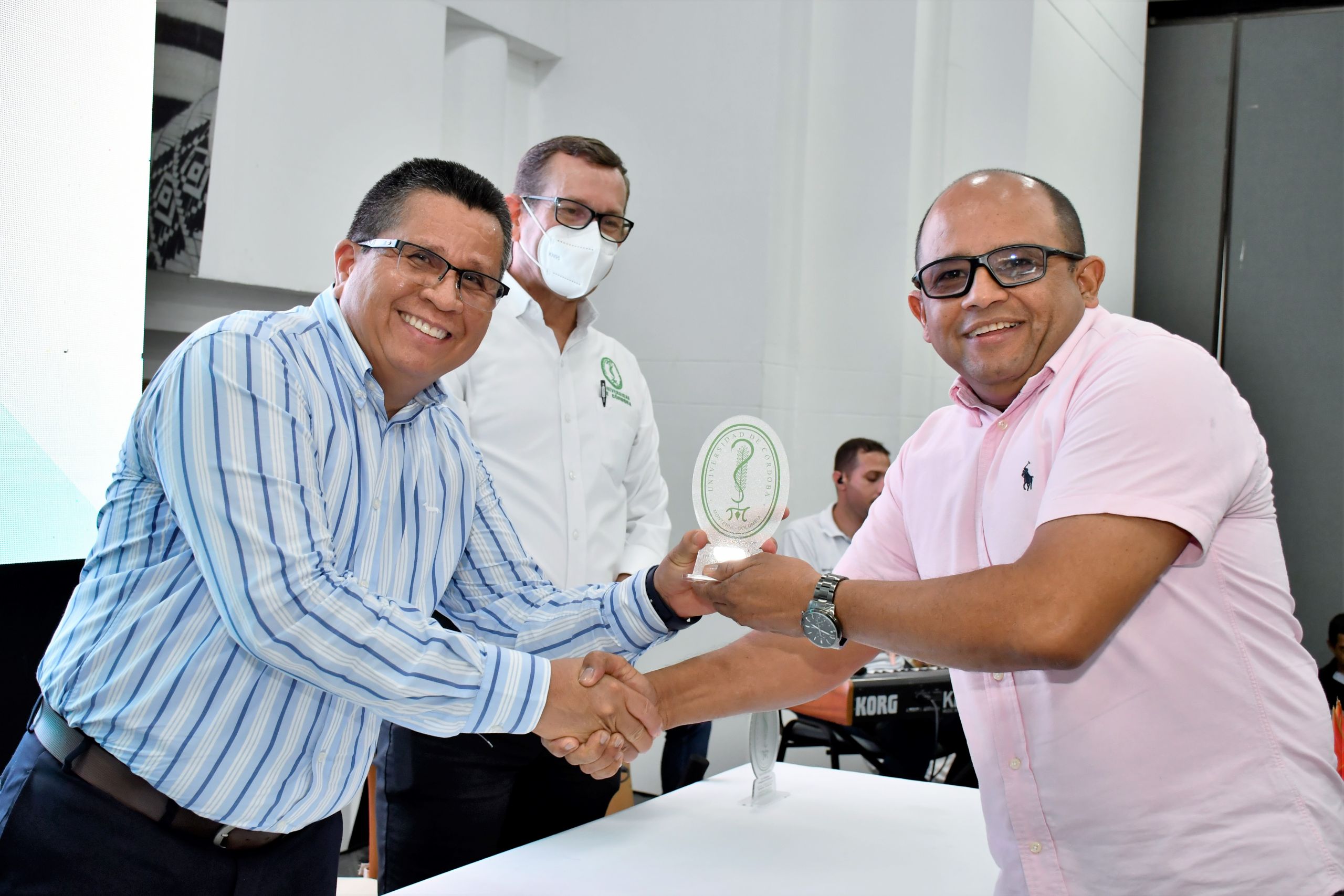 Exaltación docentes investigadores de Unicórdoba