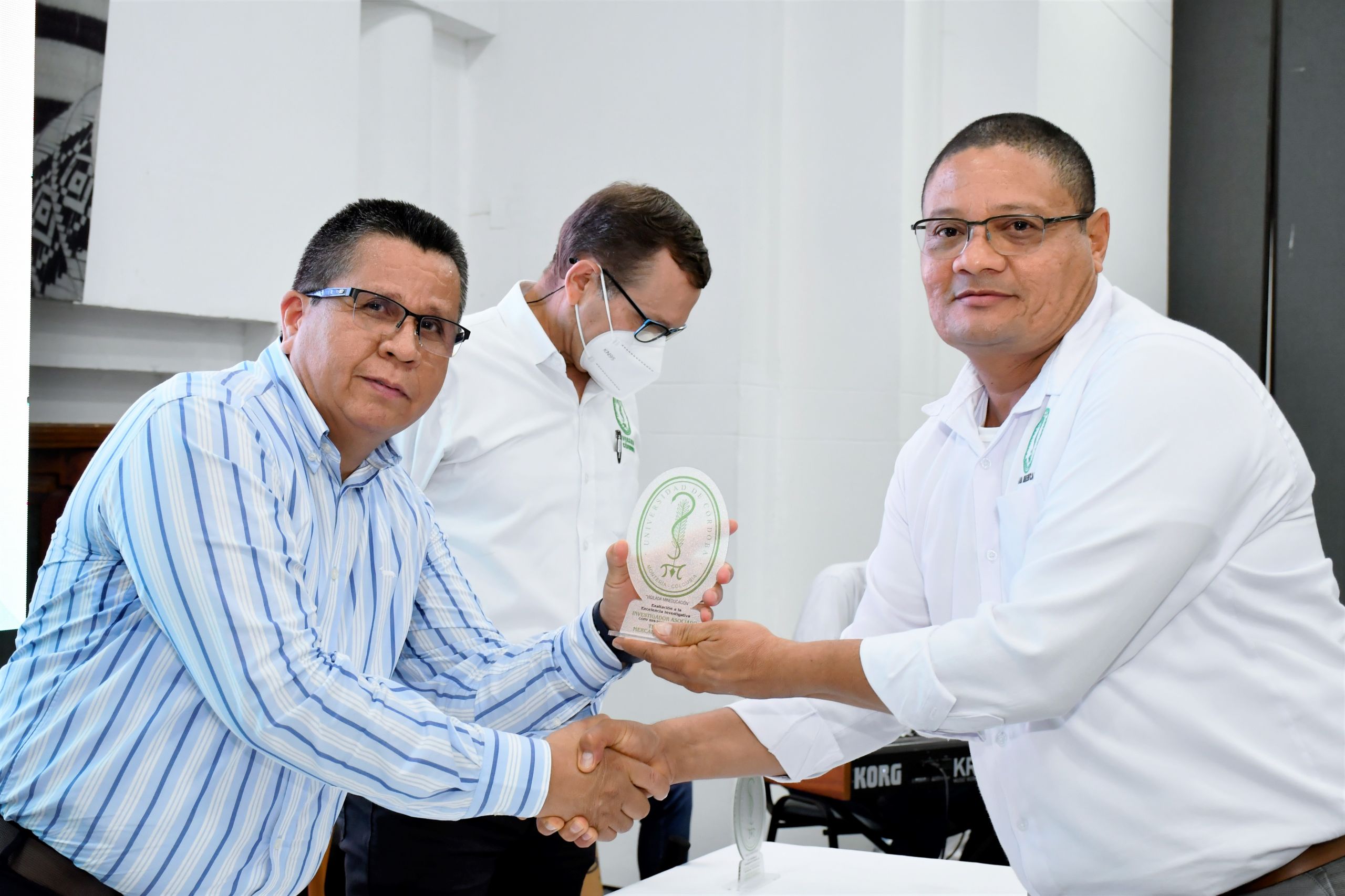 Exaltación docentes investigadores de Unicórdoba