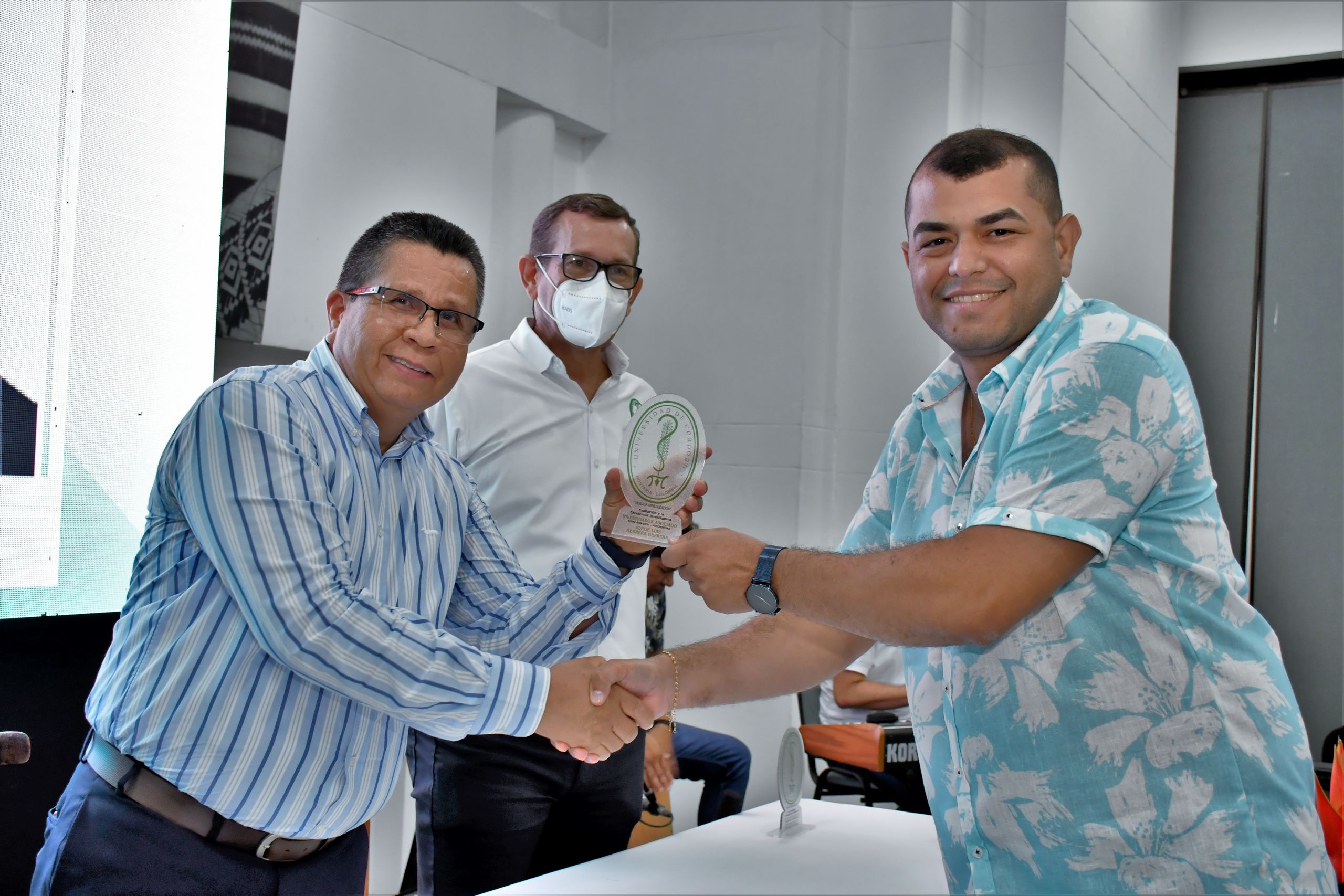 Exaltación docentes investigadores de Unicórdoba