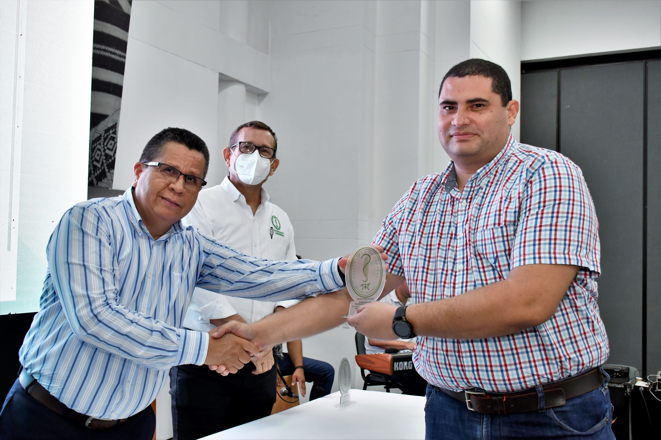 Exaltación docentes investigadores de Unicórdoba