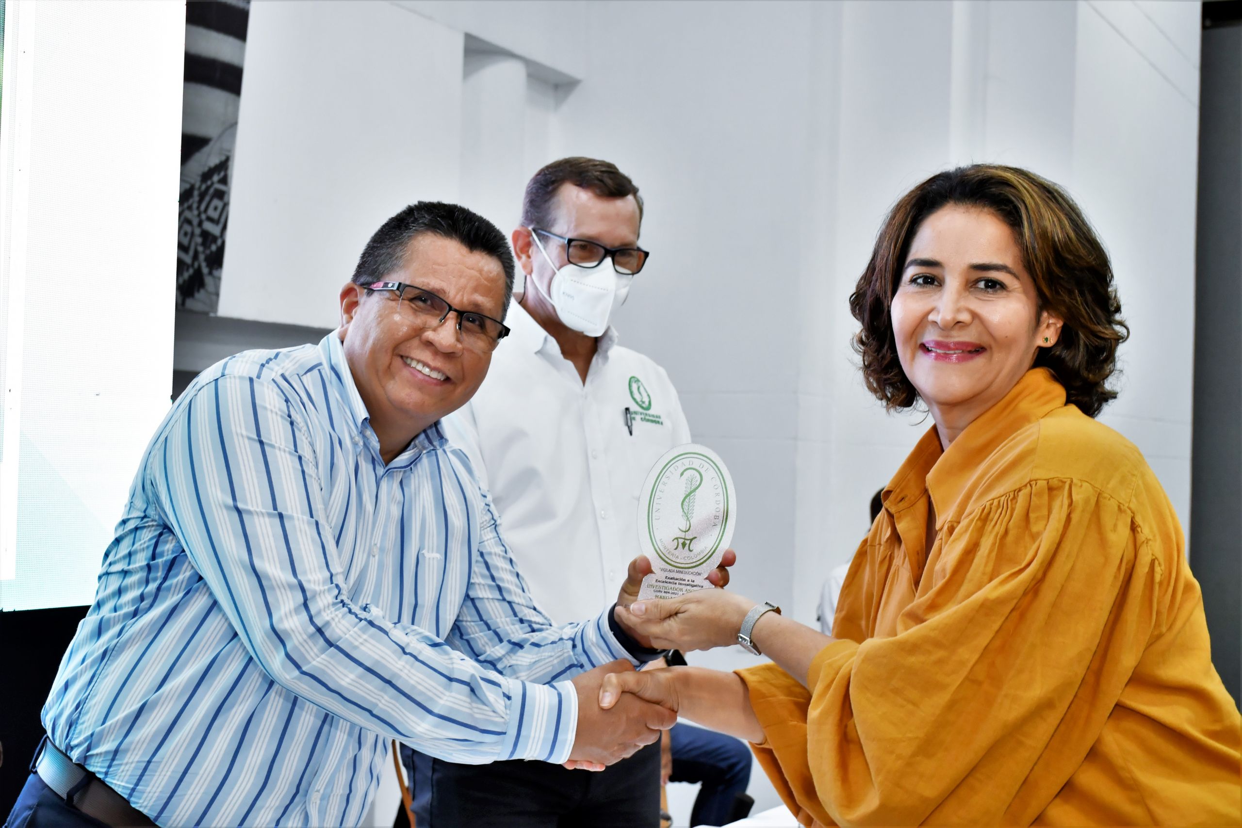 Exaltación docentes investigadores de Unicórdoba