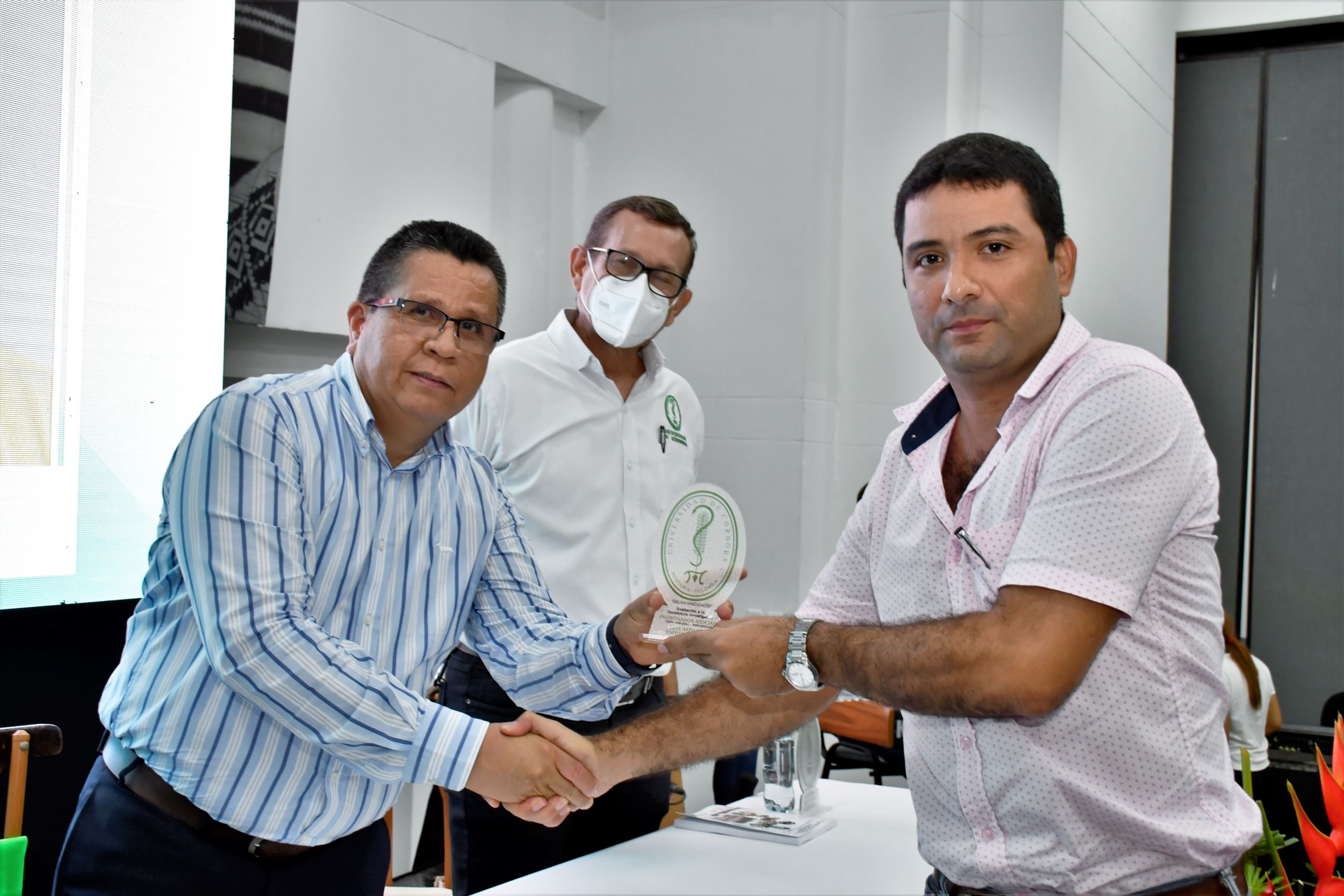 Exaltación docentes investigadores de Unicórdoba