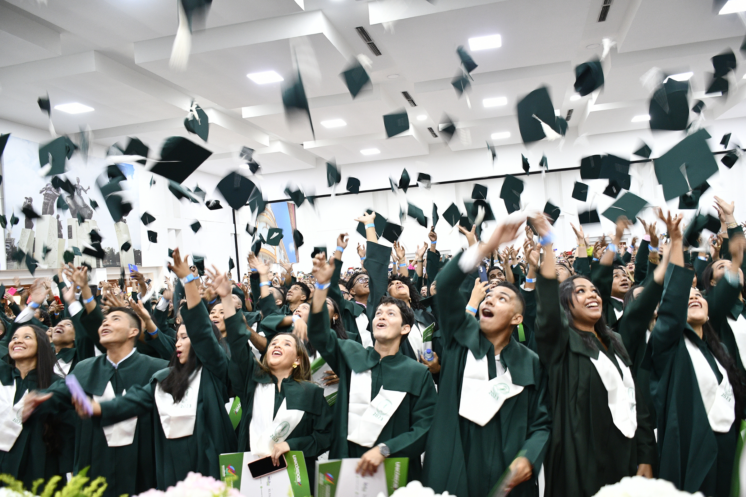 Los 1.540 nuevos graduados fueron formados para hacer contribuciones valiosas a la sociedad, a partir de la ciencia, el conocimiento y el saber.