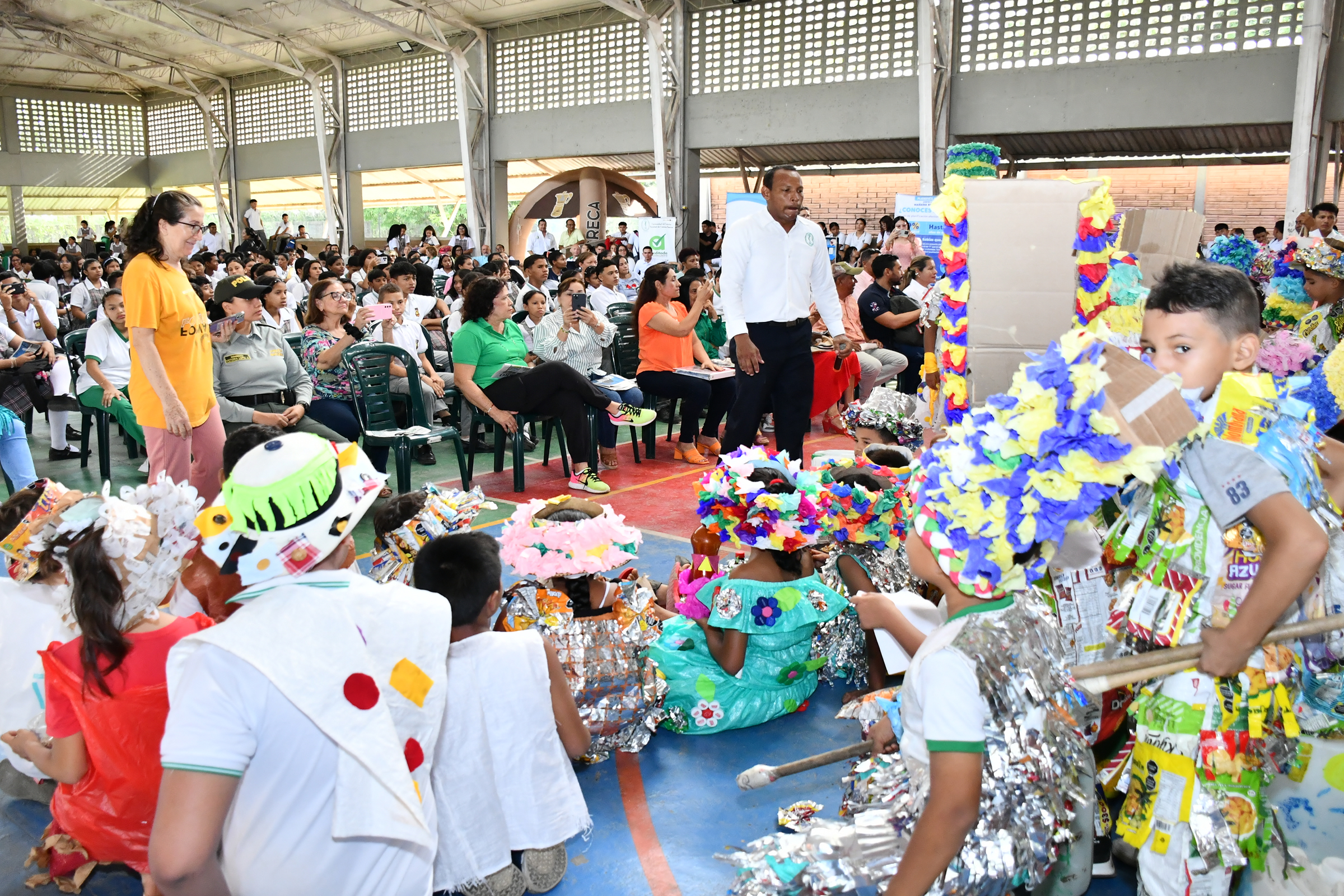 ‘ReciclaSon’ es una innovadora estrategia de la que hacen parte más de cien estudiantes de la Institución Educativa INEM, liderados por el unicordobés Gelver Baldovino Jiménez.