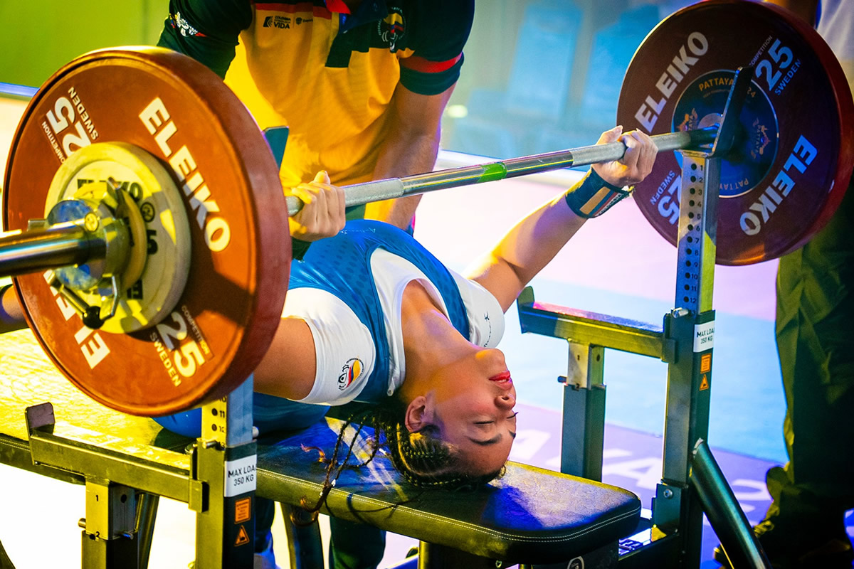 María José Movilla Perea, mientras participa en la Copa Mundo de Parapowerlifting Pattaya 2024.