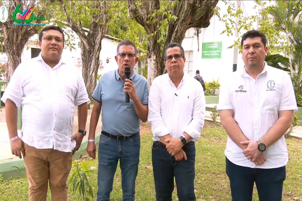 El anuncio lo hicieron el representante de los egresados en el Consejo Superior, Freddy Gloria Mestra, el rector, Jairo Torres Oviedo, acompañados del representante del presidente en el gobierno universitario, Jorge Espitia y del jefe de la oficina de egresados, Cristian Montes.