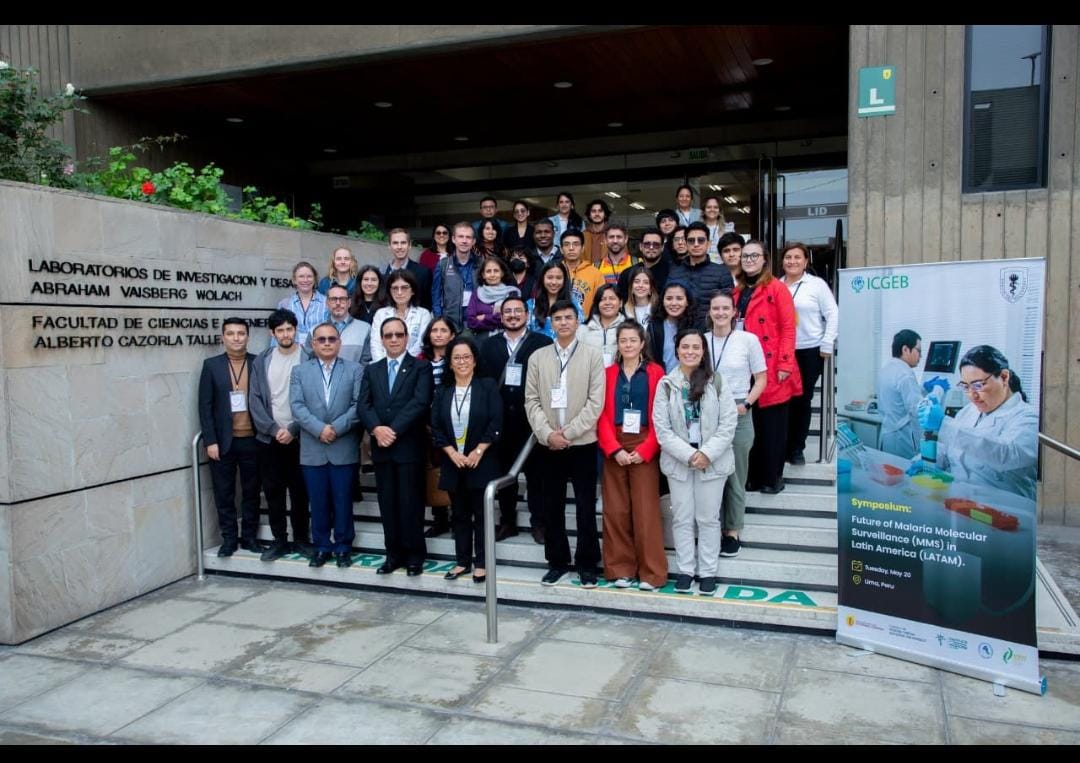 En el evento científico internacional, desarrollado en Lima, Perú, el docente unicordobés presentó los hallazgos sobre un candidato vacunal contra la malaria por P. vivax.
