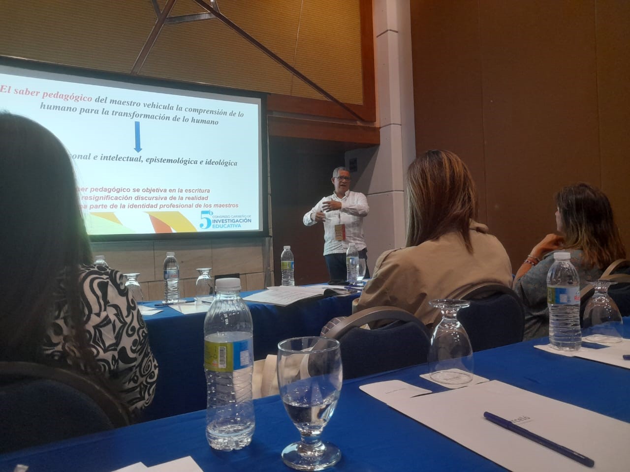 El profesor Doria Correa durante su ponencia en República Dominicana.