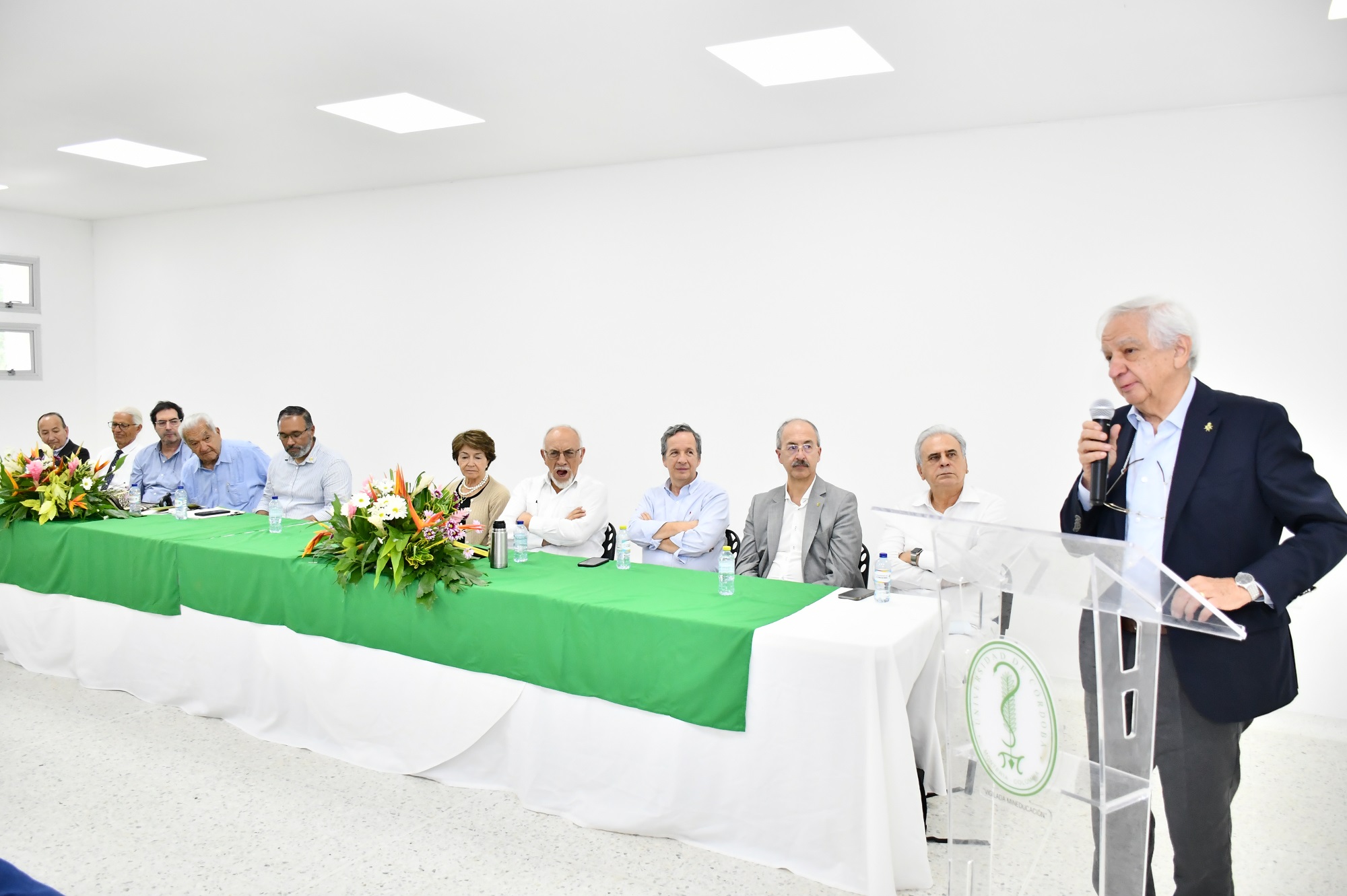Durante el encuentro, se destacó que esta alianza entre la academia universitaria y el Colegio Máximo abre un abanico de posibilidades para desarrollar proyectos colaborativos.