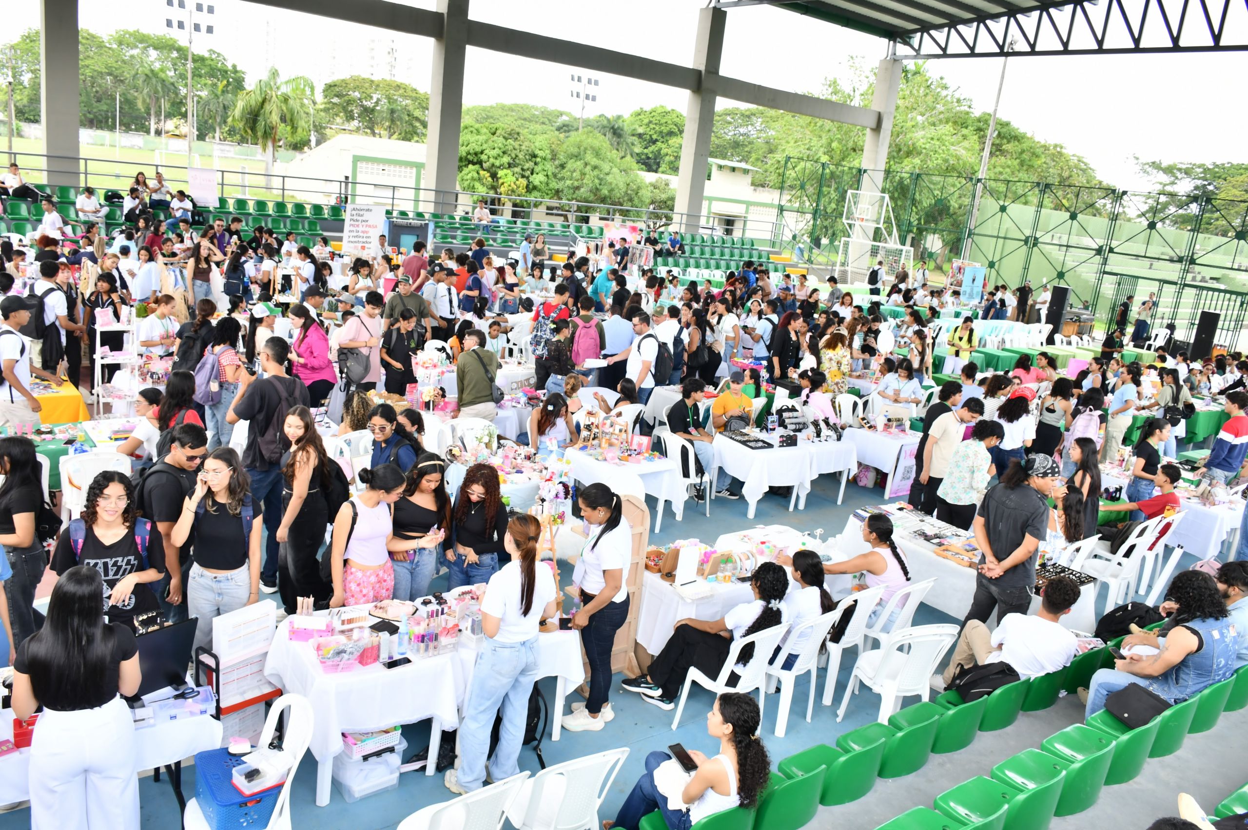 Con 220 unidades económicas Unicórdoba realiza la Feria de Micronegocios y Emprendimiento 2025