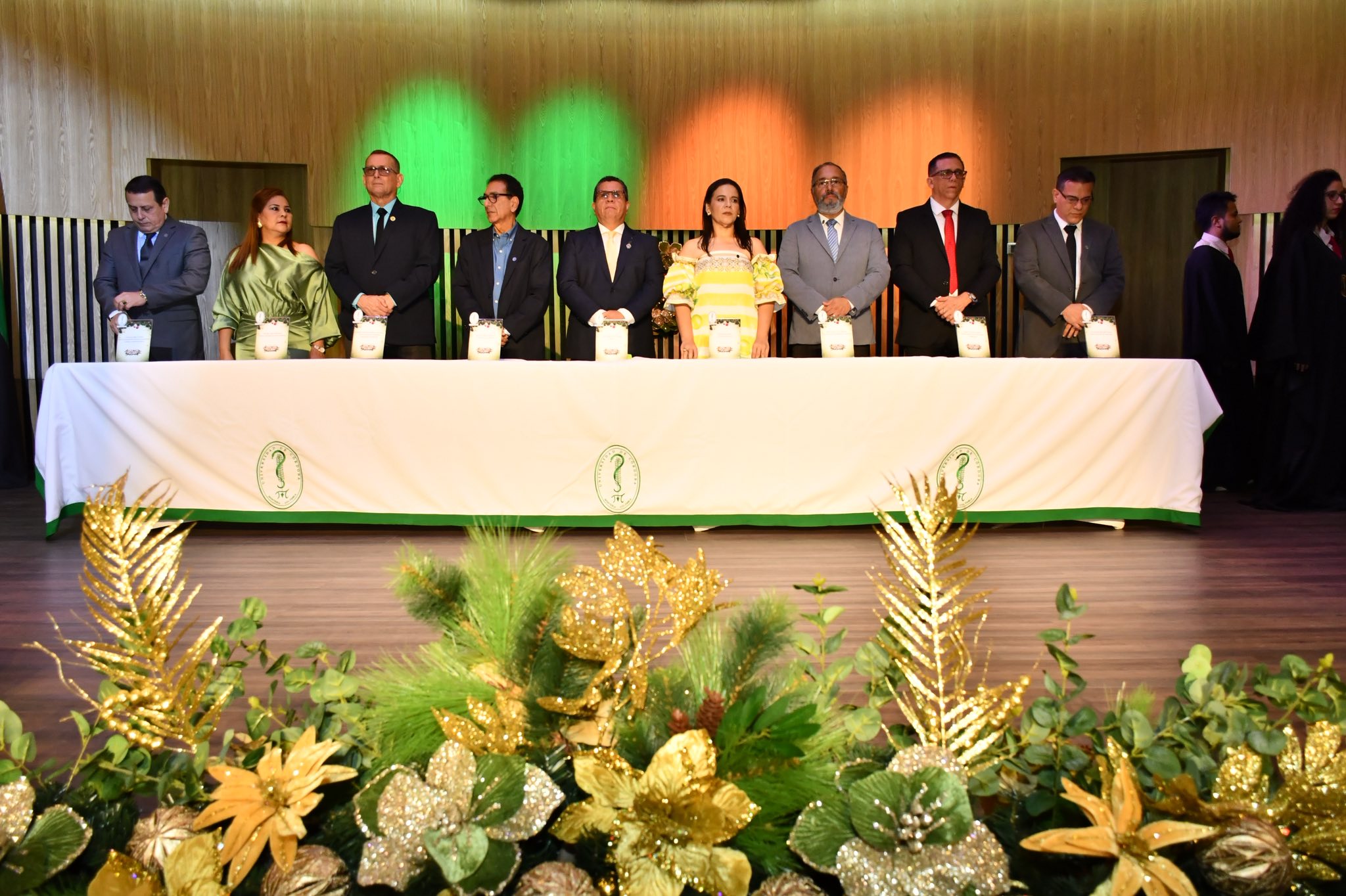 Autoridades académicas, graduandos y familias participaron en las ceremonias de grado realizadas en el Auditorio Cultural de la Unicórdoba.