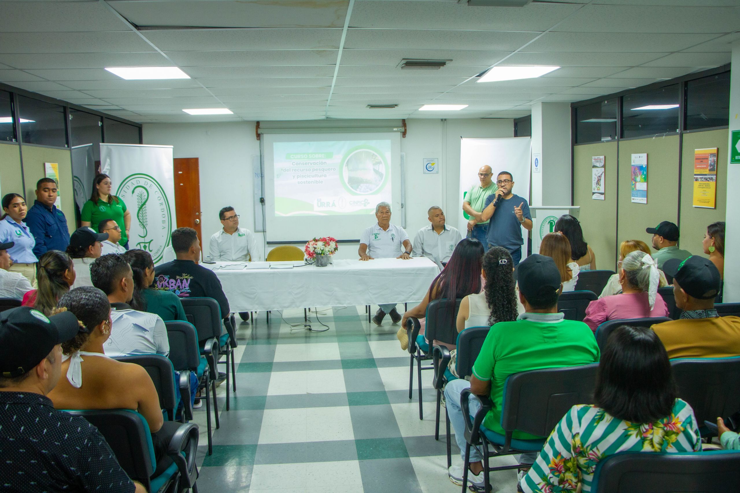 Comunidades ribereñas han participado en los cursos de extensión de la Universidad de Córdoba, orientados a la conservación del recurso pesquero, el emprendimiento y el fortalecimiento de la seguridad alimentaria.