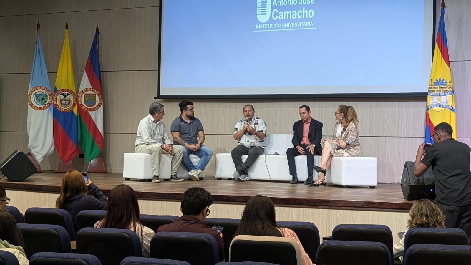 Docentes y estudiantes de Unicórdoba participaron activamente en congresos internacionales y encuentros nacionales de TIC y educación.