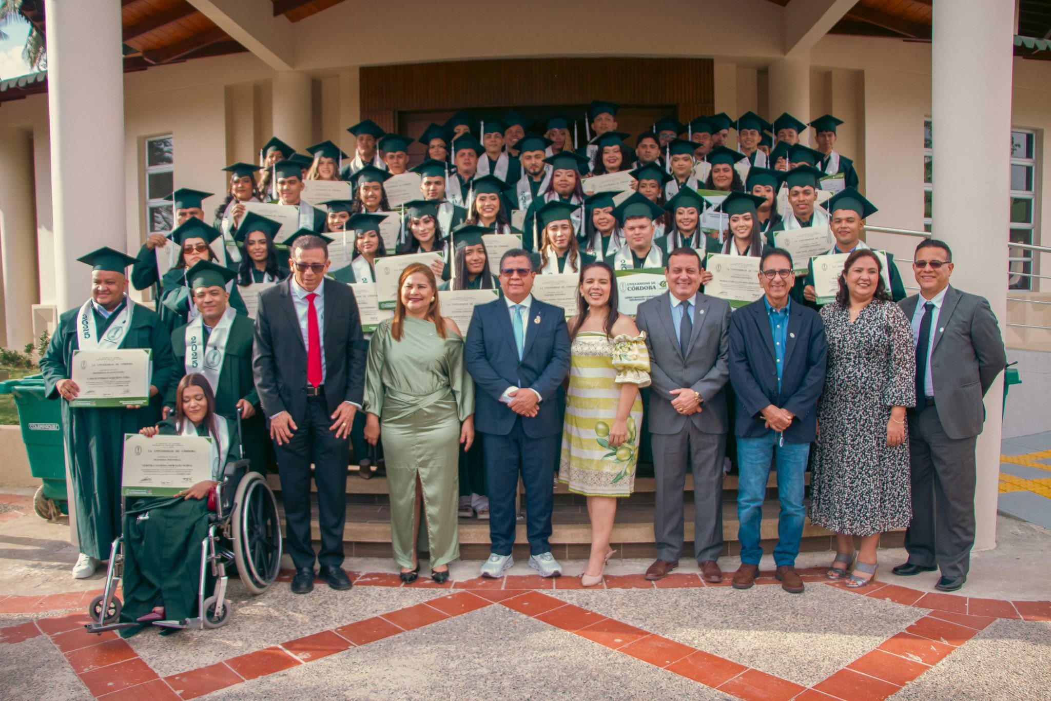 Yeritka Vanessa Morales Ochoa cumplió el sueño de recibir su título de Ingeniera Industrial, evento que se realizó en el Auditorio Cultural de la Universidad de Córdoba.