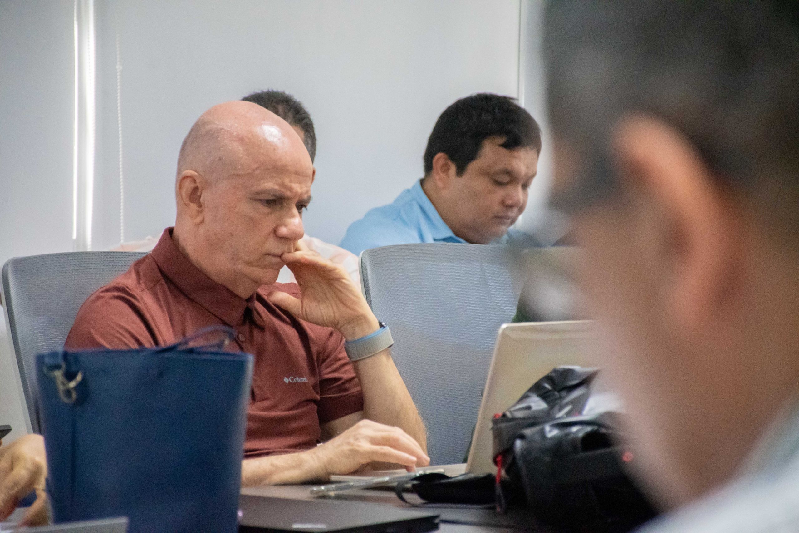 La mesa científica convoca a docentes e investigadores de los diferentes programas académicos, liderados por el rector, Jairo Torres Oviedo.