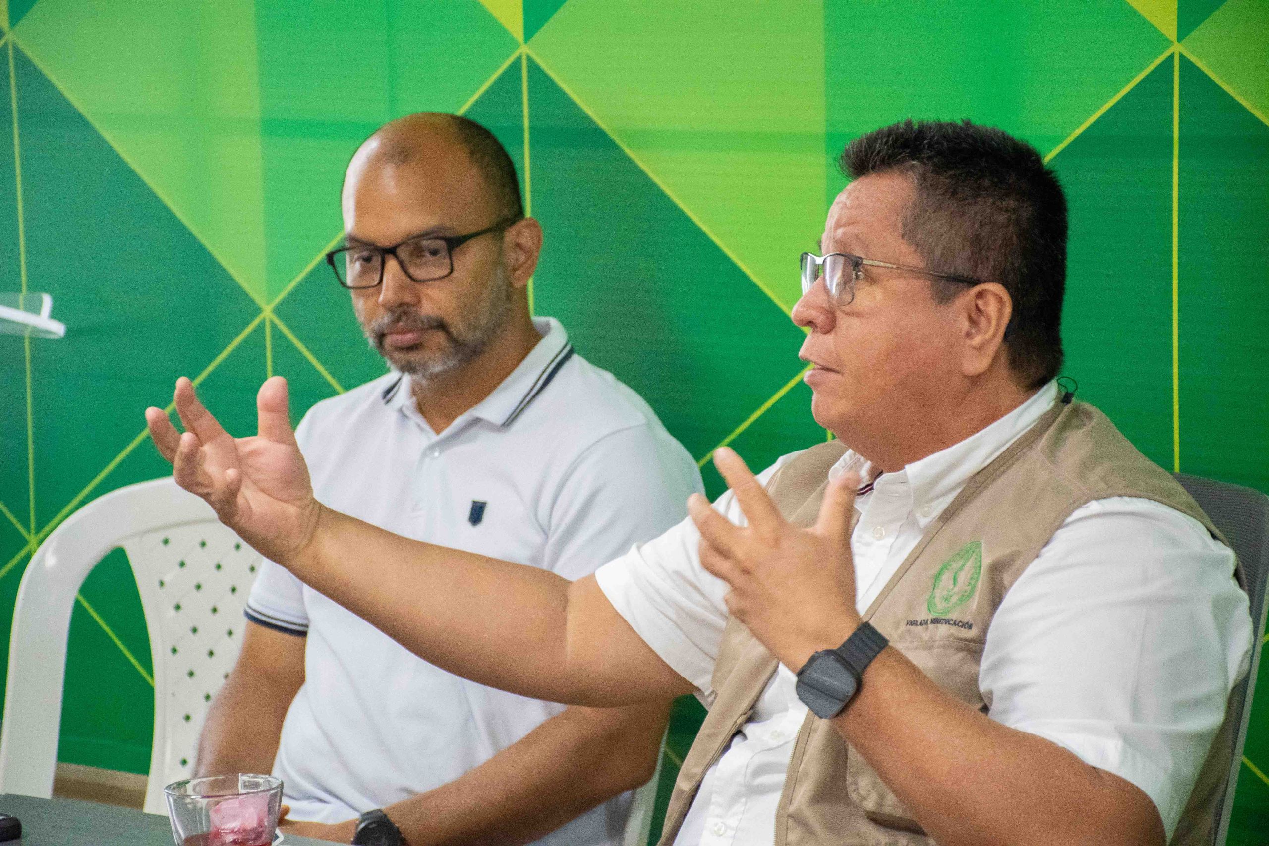 La mesa científica convoca a docentes e investigadores de los diferentes programas académicos, liderados por el rector, Jairo Torres Oviedo.