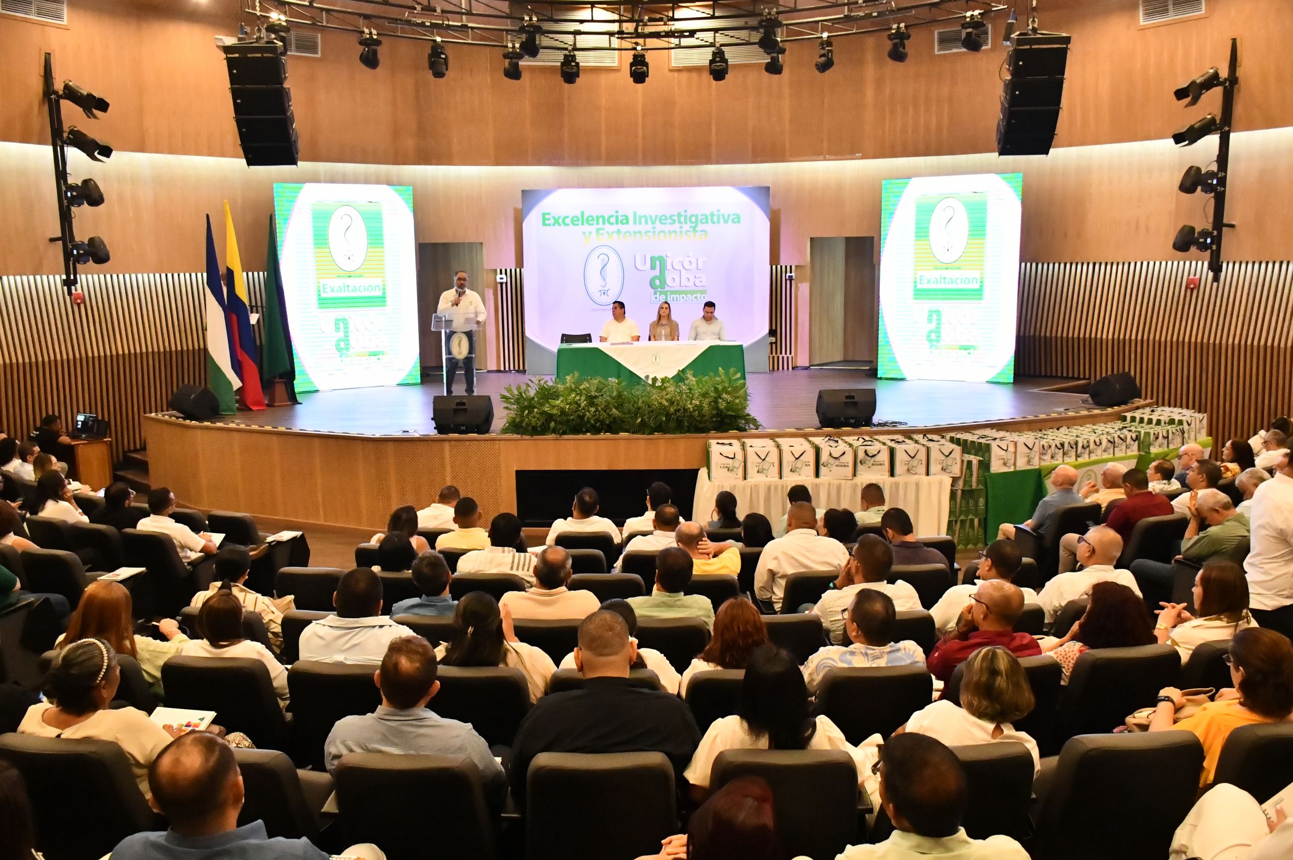 Minciencias reconoce el crecimiento científico de Unicórdoba y la alta dirección exalta ese talento humano