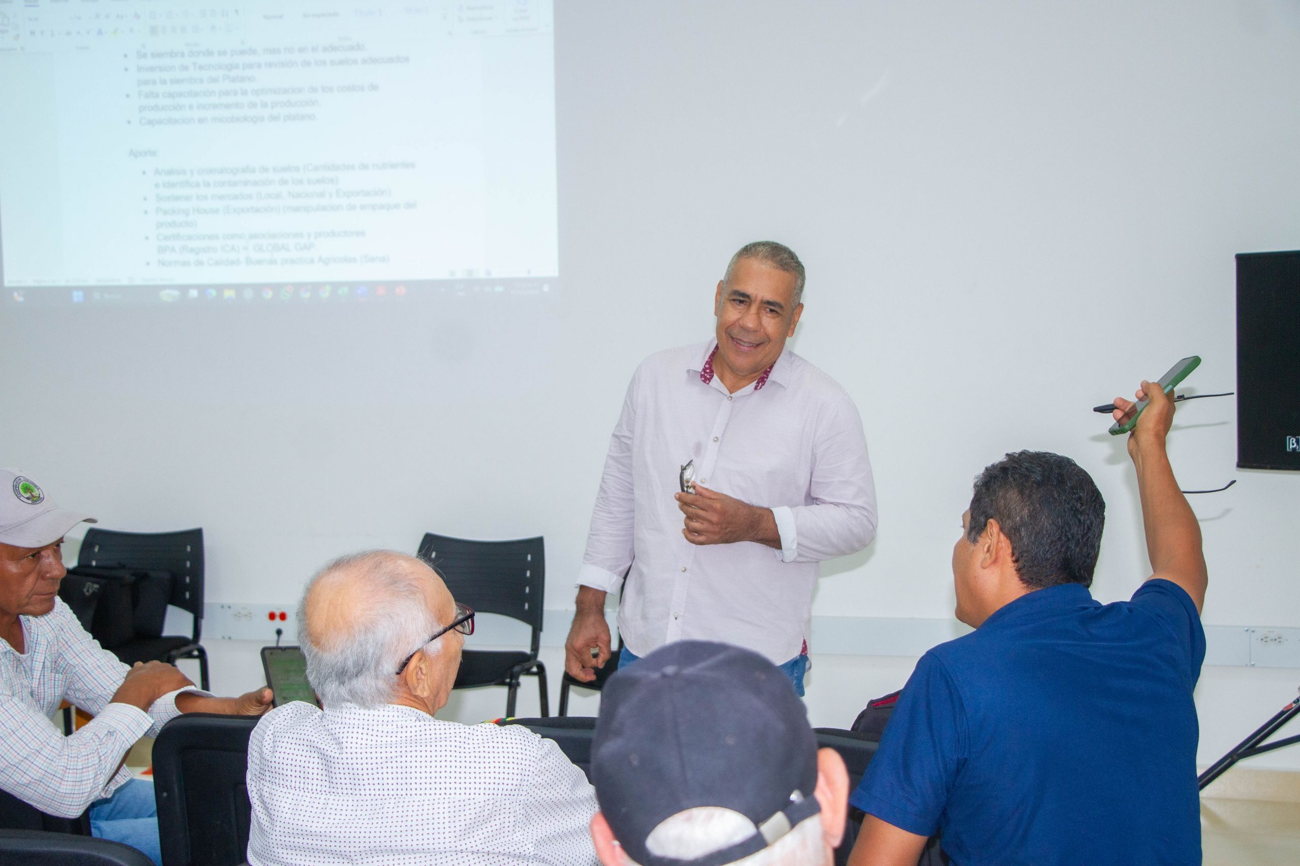 La reunión se realizó en el auditorio de los sindicatos de la Unicórdoba.